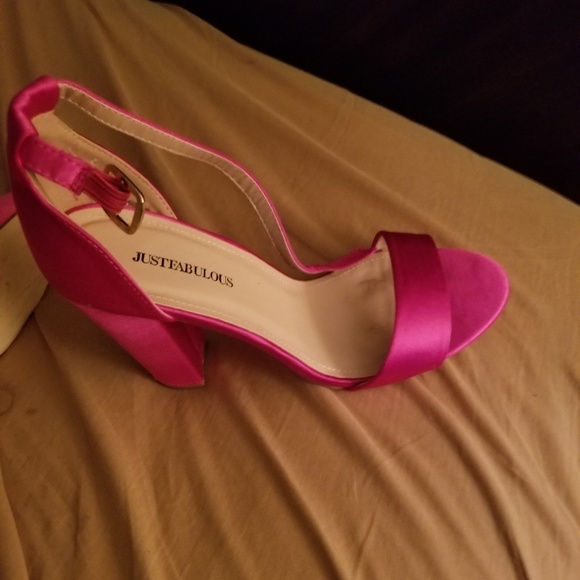 Shoe - Picture 2 of 2